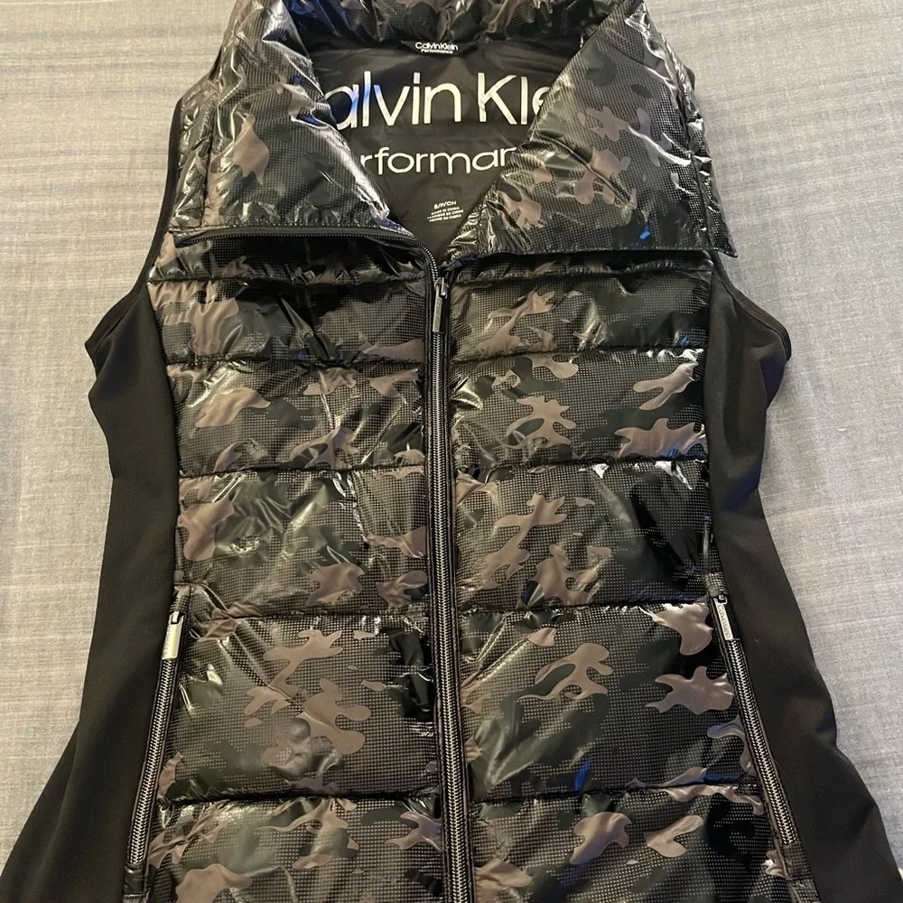 3 Calvin Klein Performance Women's Zip-Up Vests - Picture 14 of 16